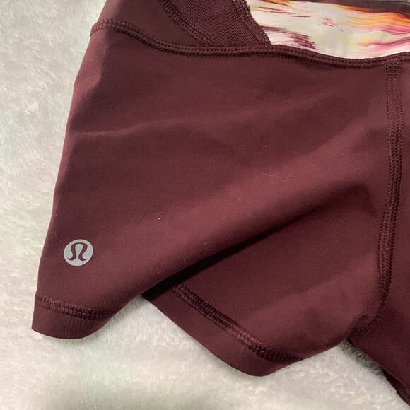 Lululemon Boogie short size 6 reversible roll down wind berry burgundy shorties - Picture 8 of 9